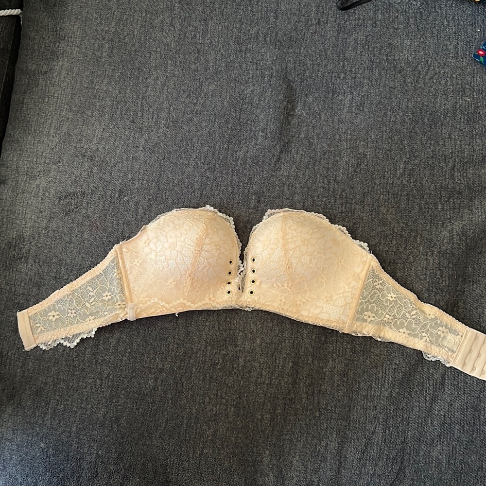 Push up bras (4 colors)